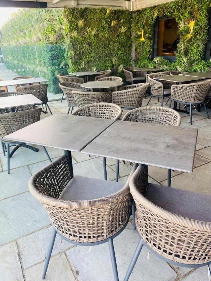 Boston West Hotel מראה חיצוני תמונה