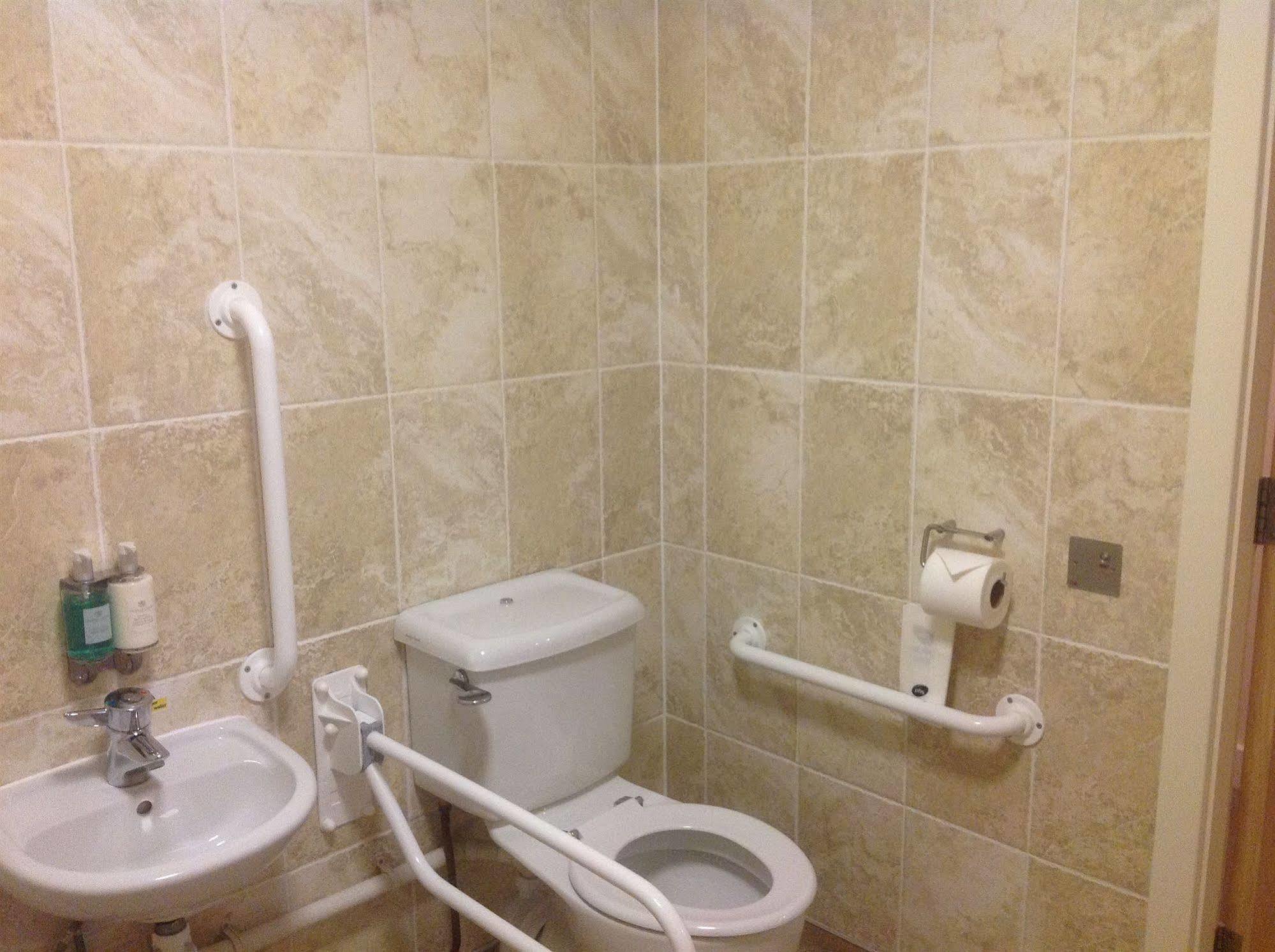 Boston West Hotel מראה חיצוני תמונה